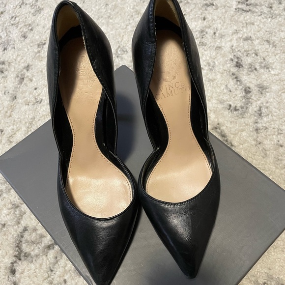 Vince Camuto high heels in black - Picture 2 of 6